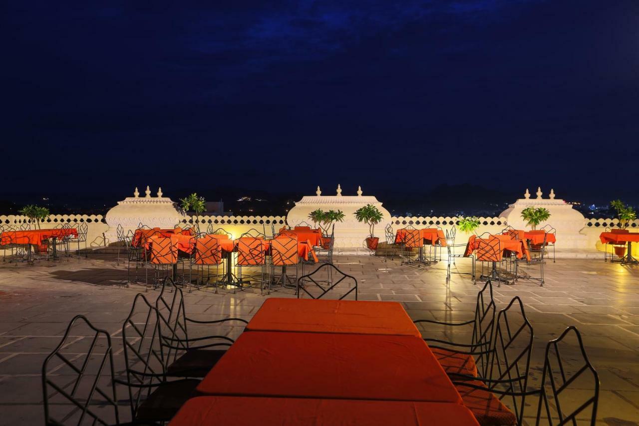 Hotel Jaisingh Garh By Innovating Hospitality Udaipur Exterior foto