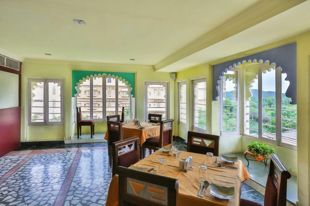 Hotel Jaisingh Garh By Innovating Hospitality Udaipur Exterior foto